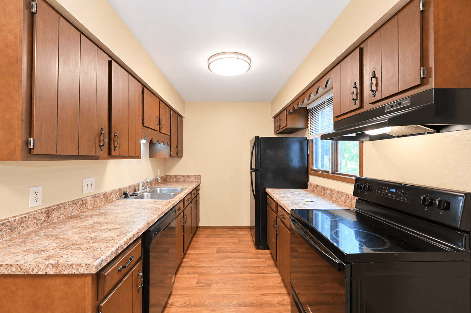 Dubuque Apartment: 2975-2995 Wildwood Drive