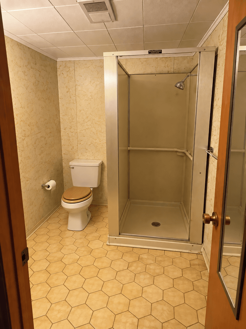 Wisconsin Dells Apartment: 131-155 W Adams Street