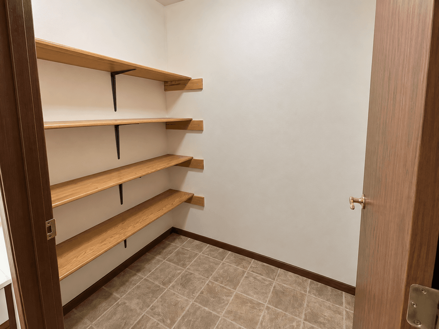 Monroe Apartment: 201-207 3rd Avenue