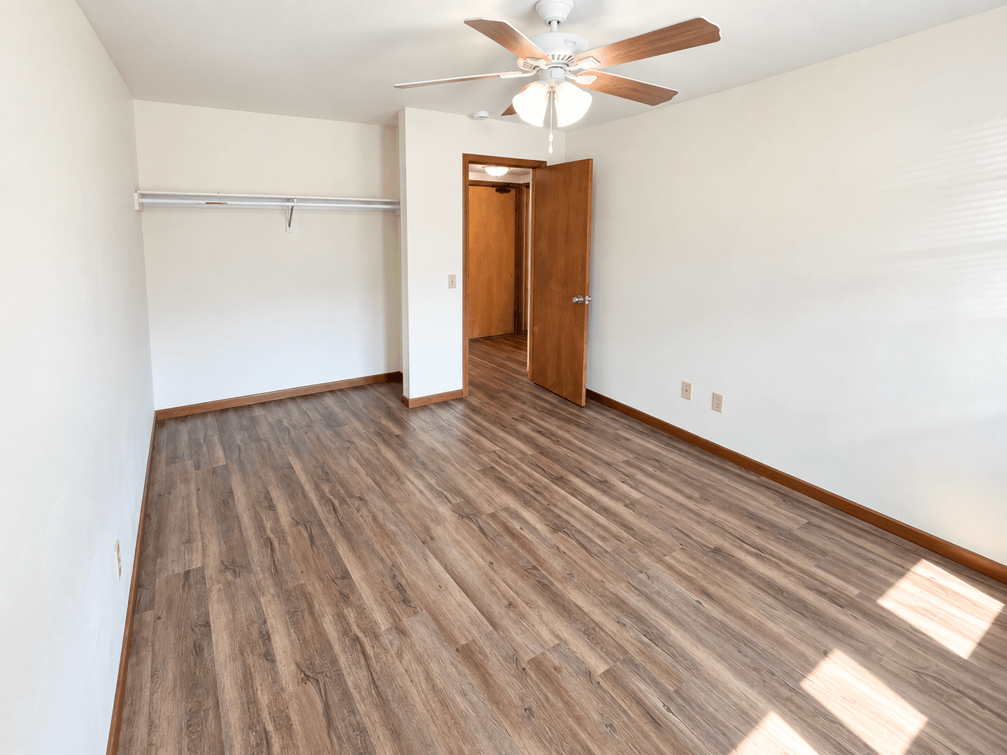 Madison Apartment: 1001-1009 GILBERT ROAD