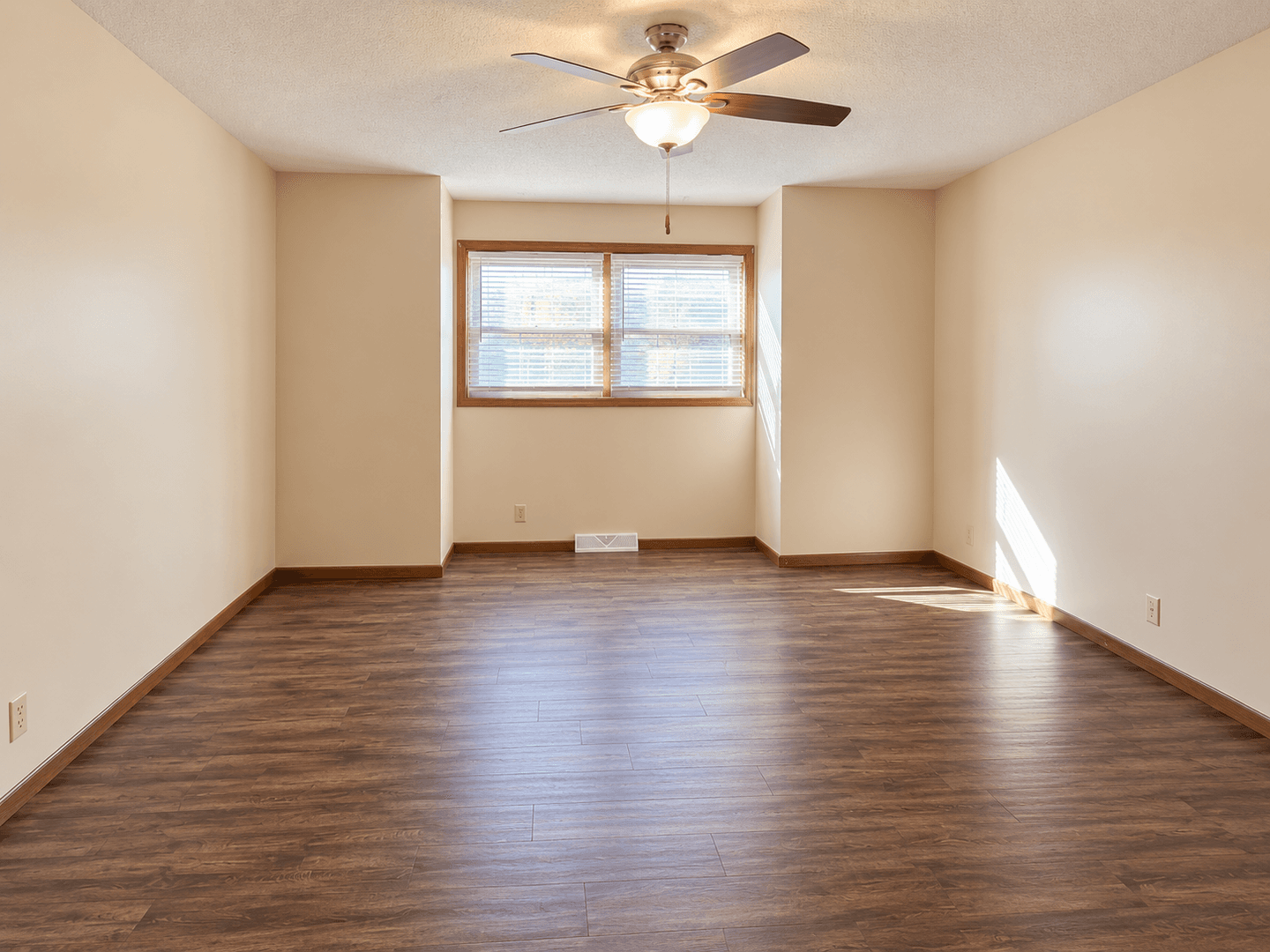 Tomah Apartment: 1102 Heeler Ave