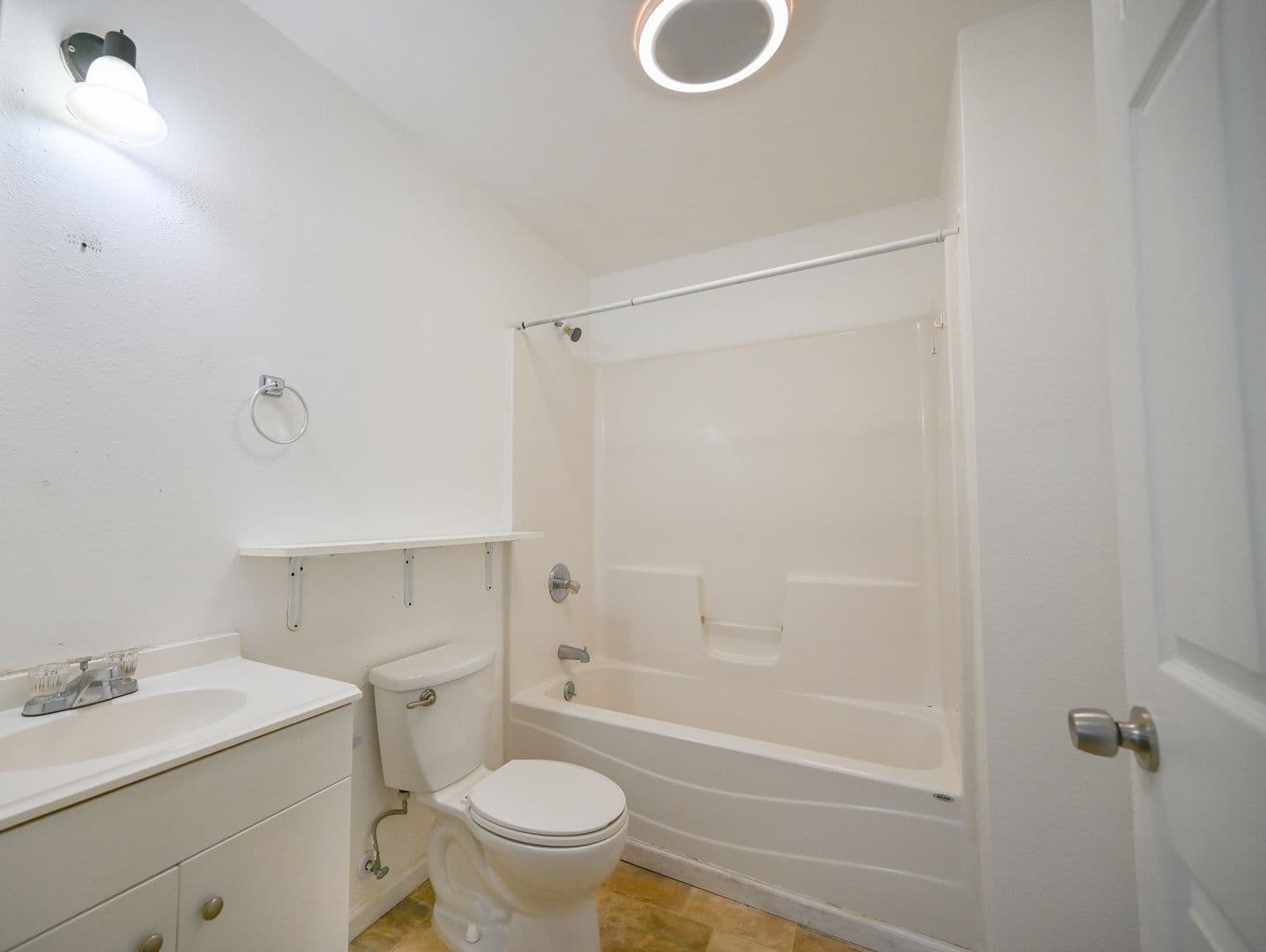 Wisconsin Dells Apartment: 511 Vine Street