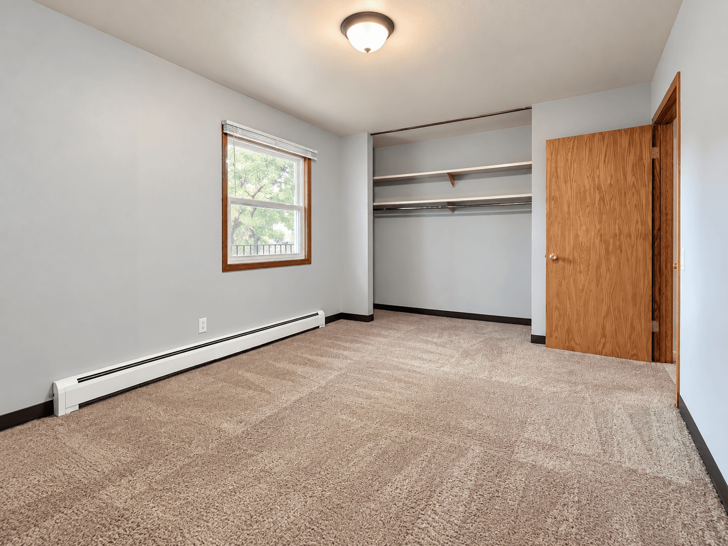 Waunakee Apartment: 717 Kingston Way