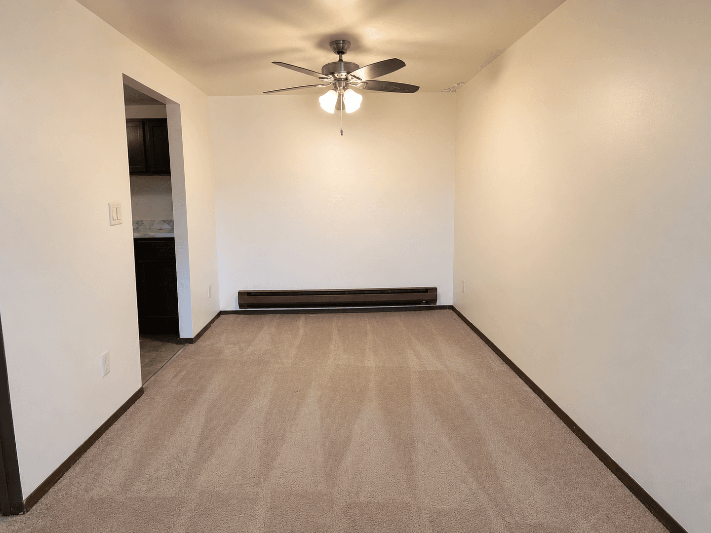 Waunakee Apartment: 206-208 Sunset Lane