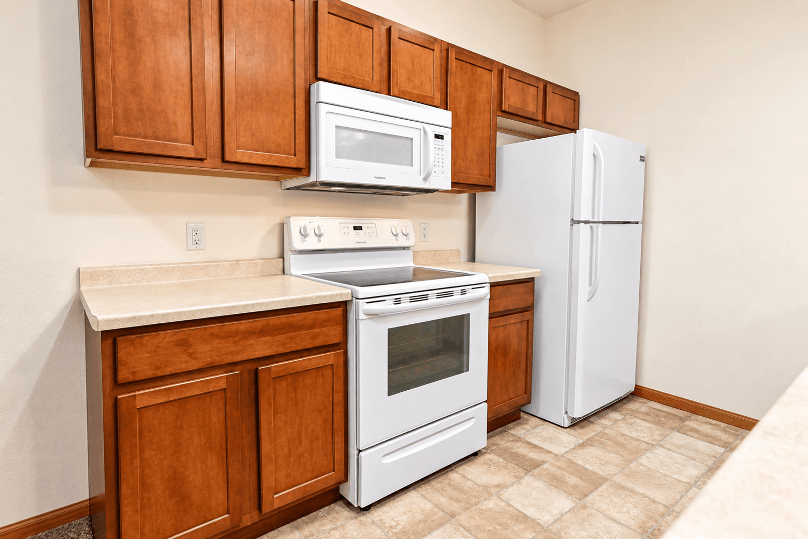 Oregon Apartment: 101 Elliot Lane - 218 Wolfe Street
