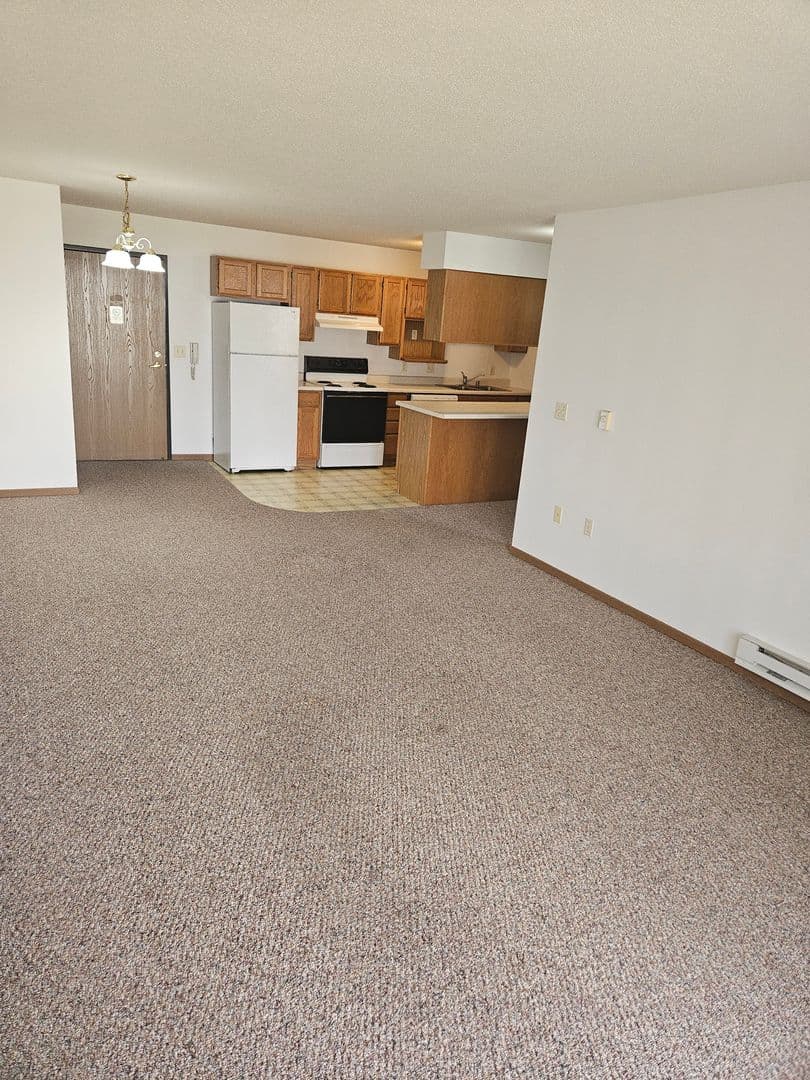 Tomah Apartment: 1001 Grandview Avenue