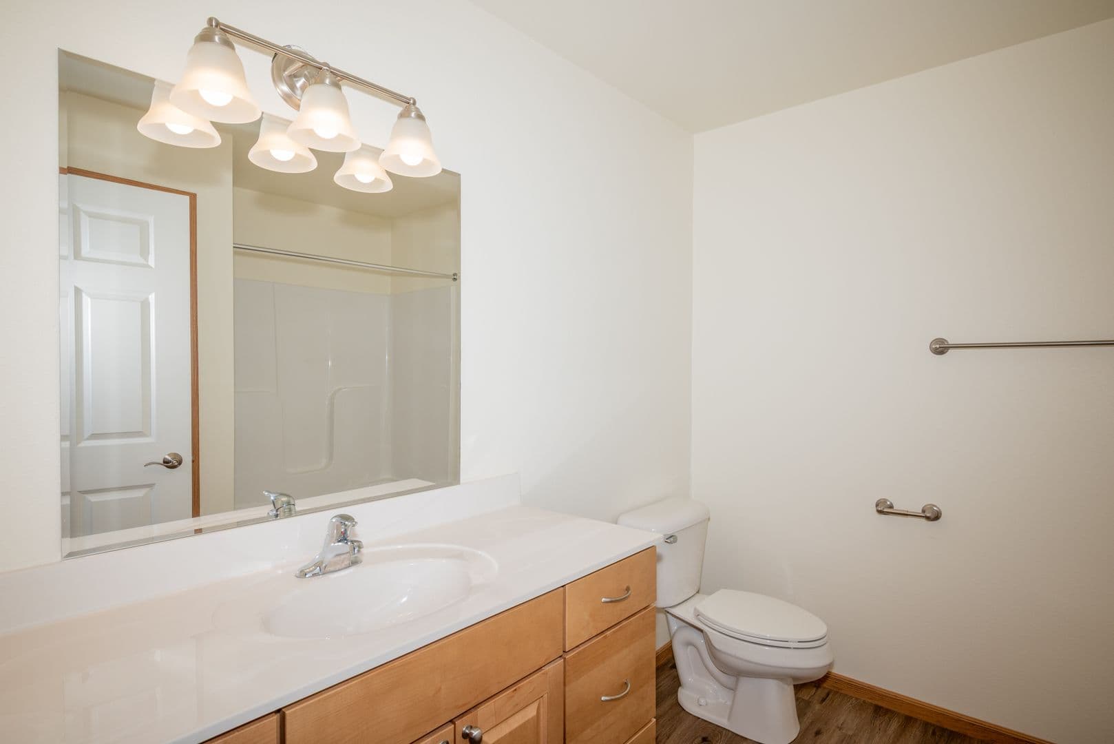 Tomah Apartment: 400 Larkin Street