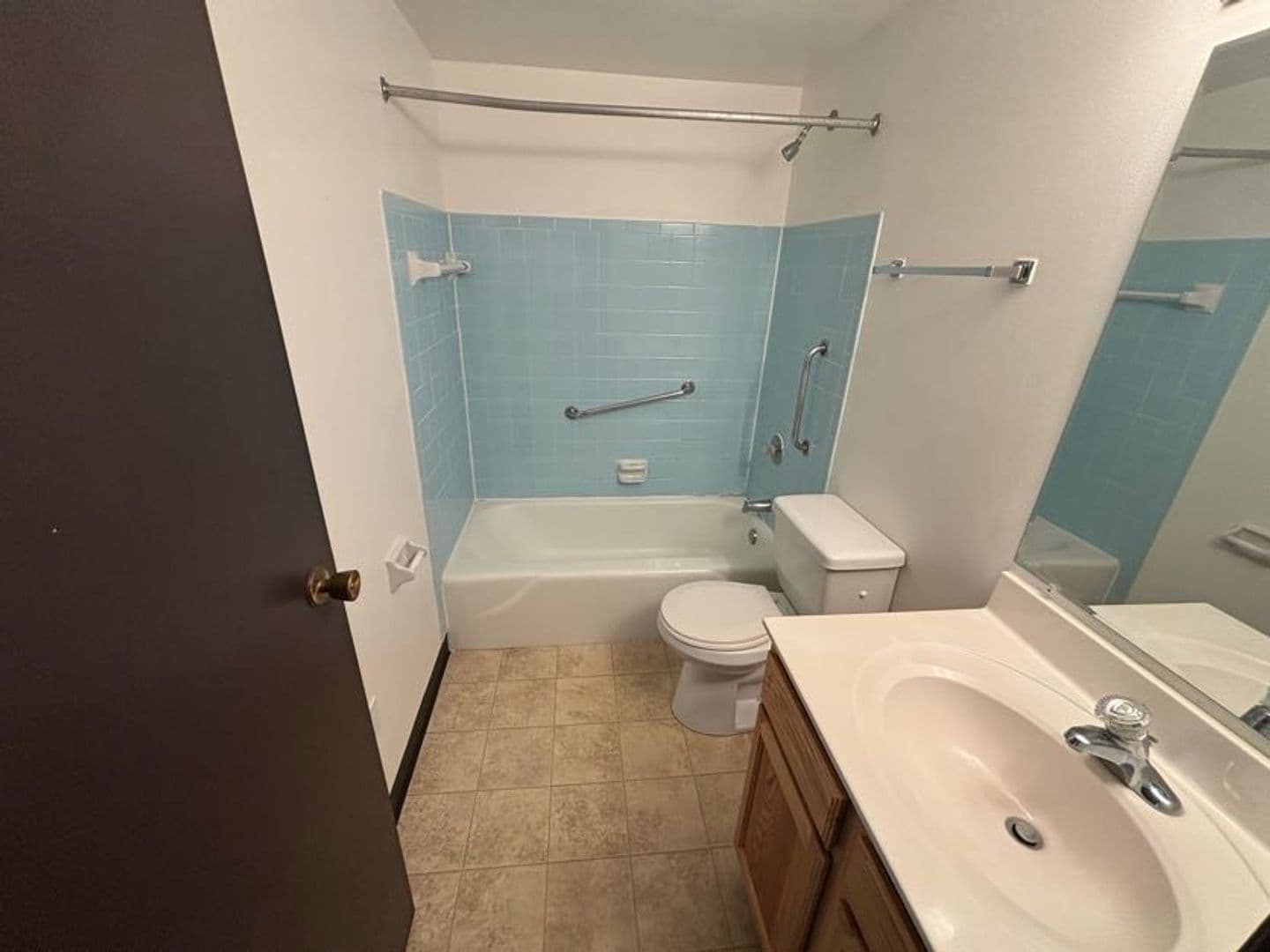 Sun Prairie Apartment: 242 Amber Trail