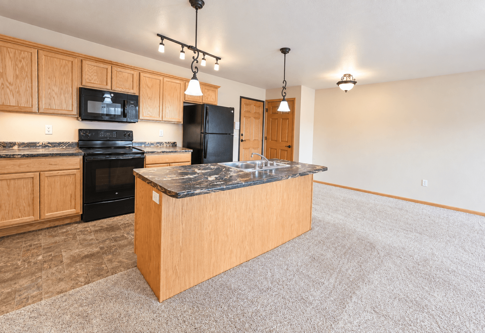 Tomah Apartment: 1010-1028 Berry Avenue
