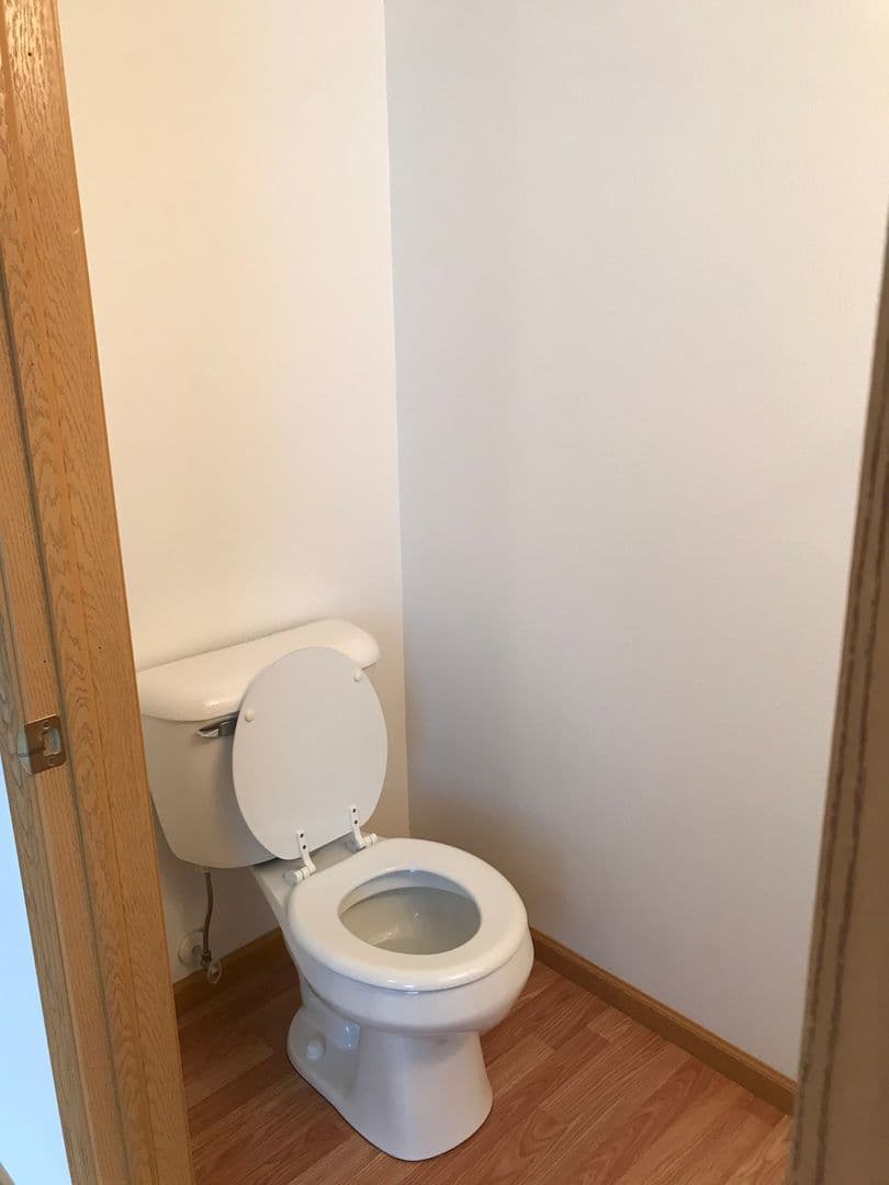 TOMAH Apartment: 1338 MARK Avenue