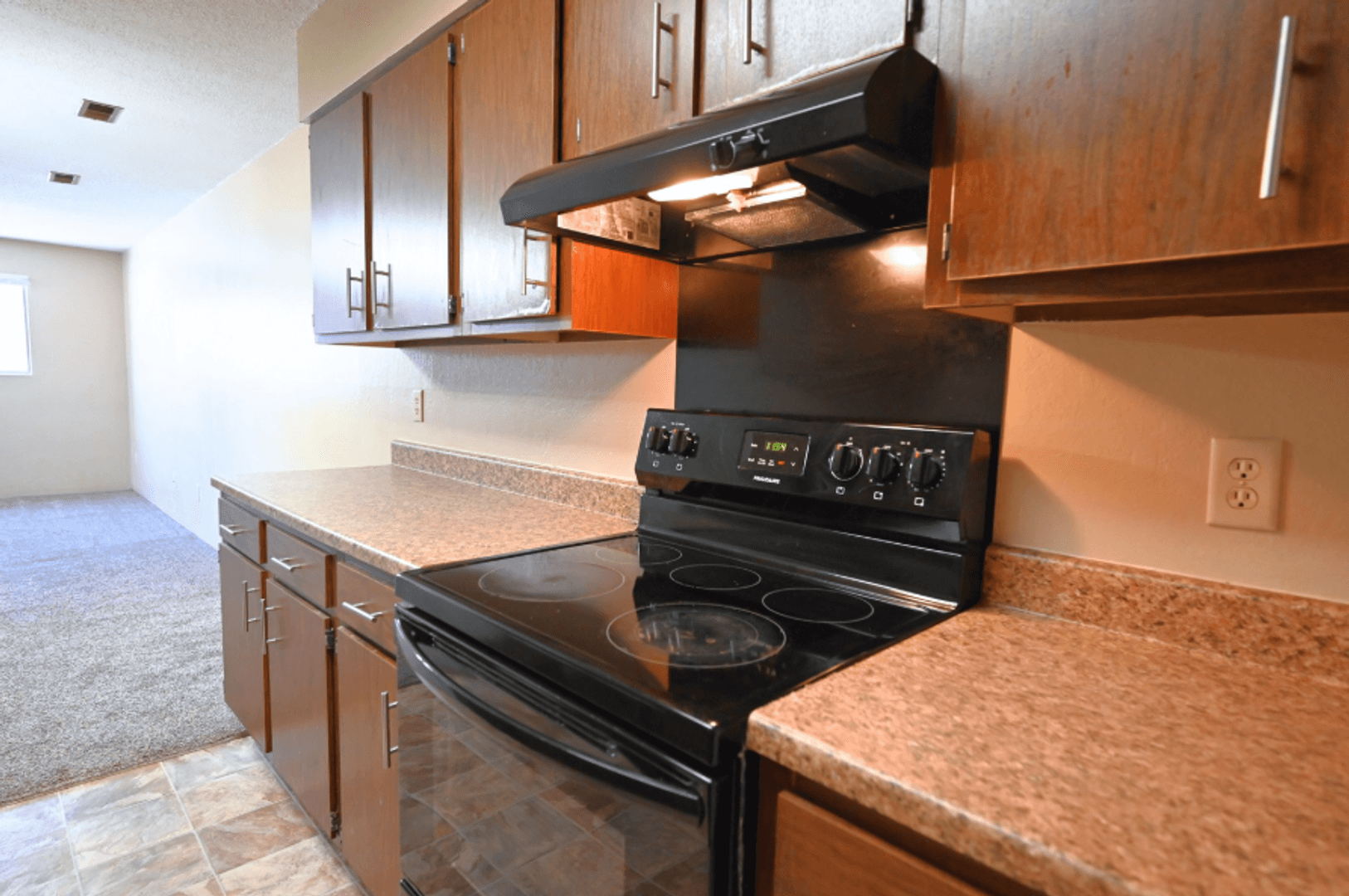 Dubuque Apartment: 3260 Raven Oaks Drive
