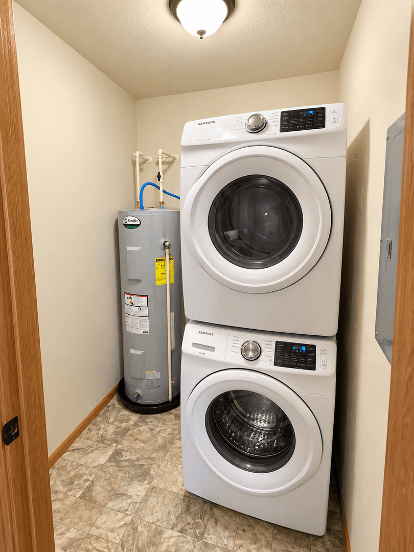 Tomah Apartment: 1010-1028 Berry Avenue