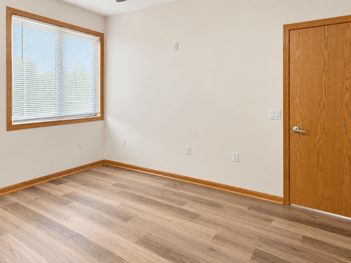 Oregon Apartment: 101 Elliot Lane - 218 Wolfe Street
