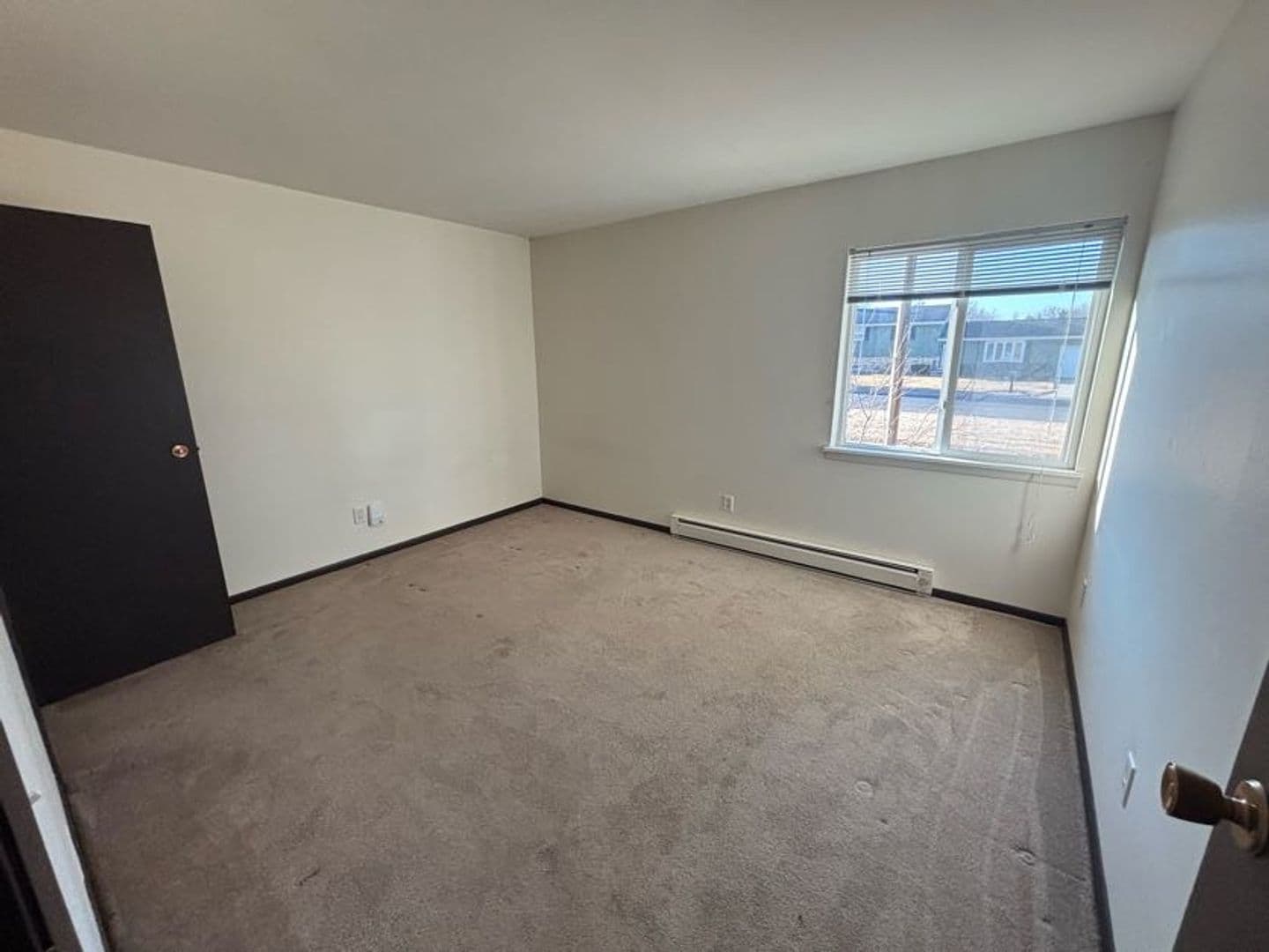 Sun Prairie Apartment: 242 Amber Trail