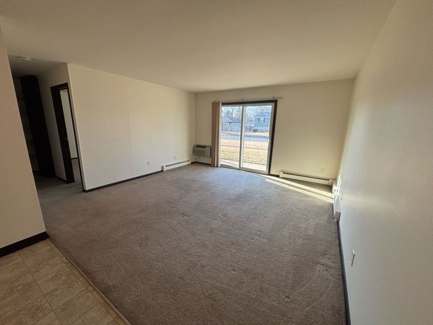 Sun Prairie Apartment: 242 Amber Trail