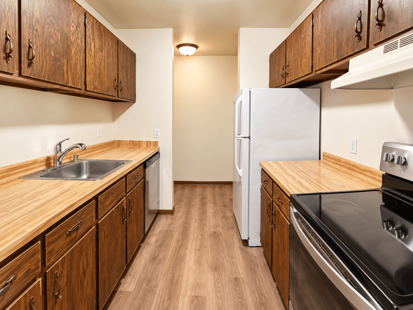 Waunakee Apartment: 206-208 Sunset Lane