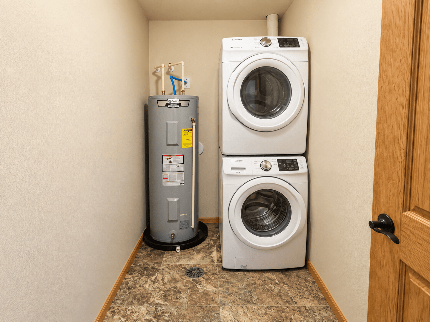 Tomah Apartment: 1010-1028 Berry Avenue