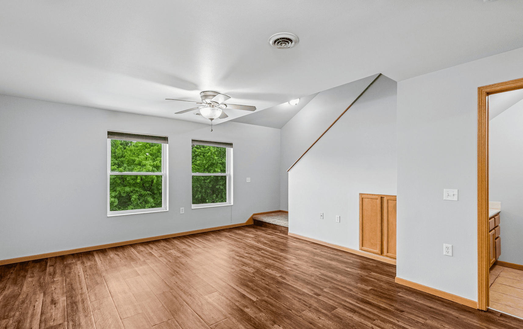 STOUGHTON Apartment: 2125 McComb Road