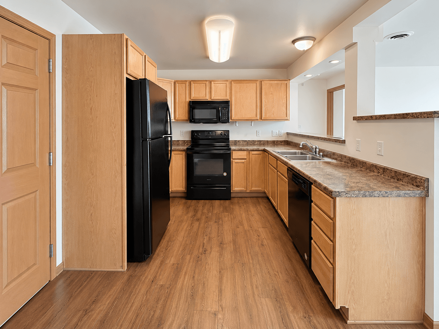 STOUGHTON Apartment: 2125 McComb Road