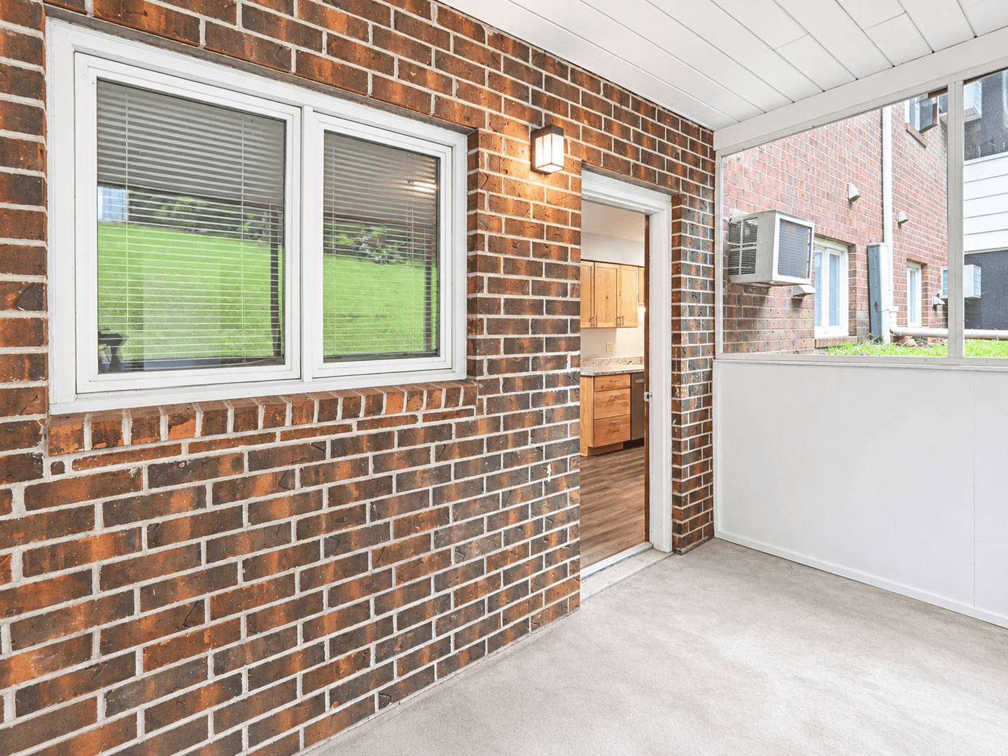 Dubuque Apartment: 2975-2995 Wildwood Drive