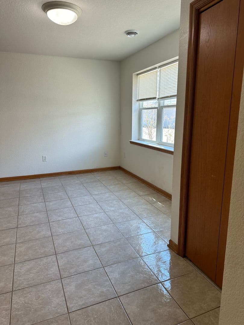 BARABOO Apartment: 1200 Silver Drive