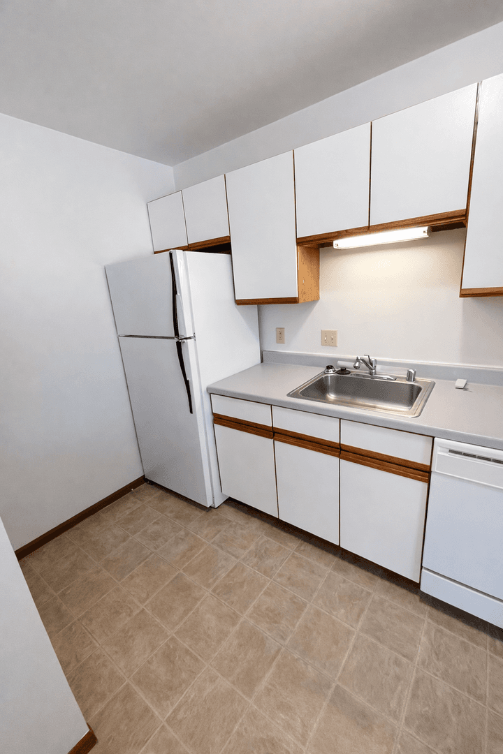 Monroe Apartment: 201-207 3rd Avenue
