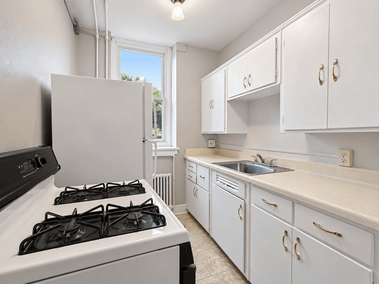 Dubuque Apartment: 2535 Central Avenue
