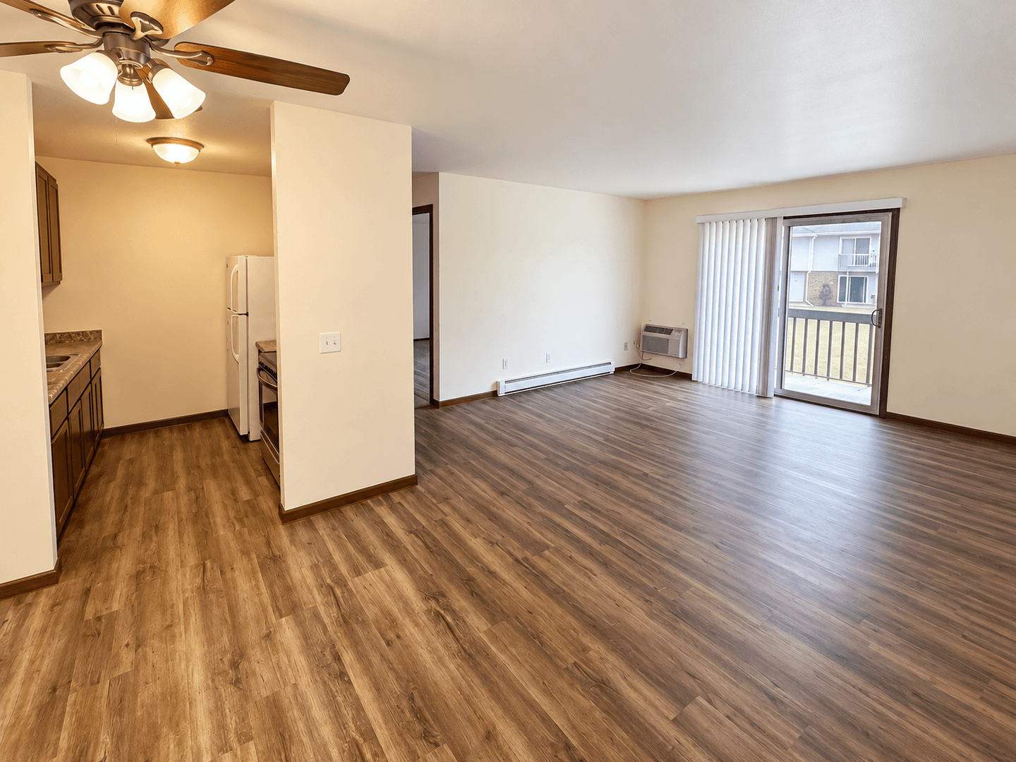 Sun Prairie Apartment: 242 Amber Trail