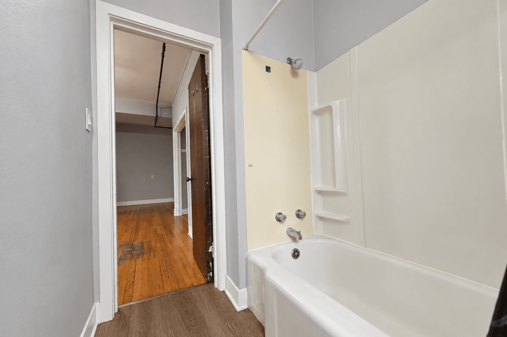 Dubuque Apartment: 2535 Central Avenue
