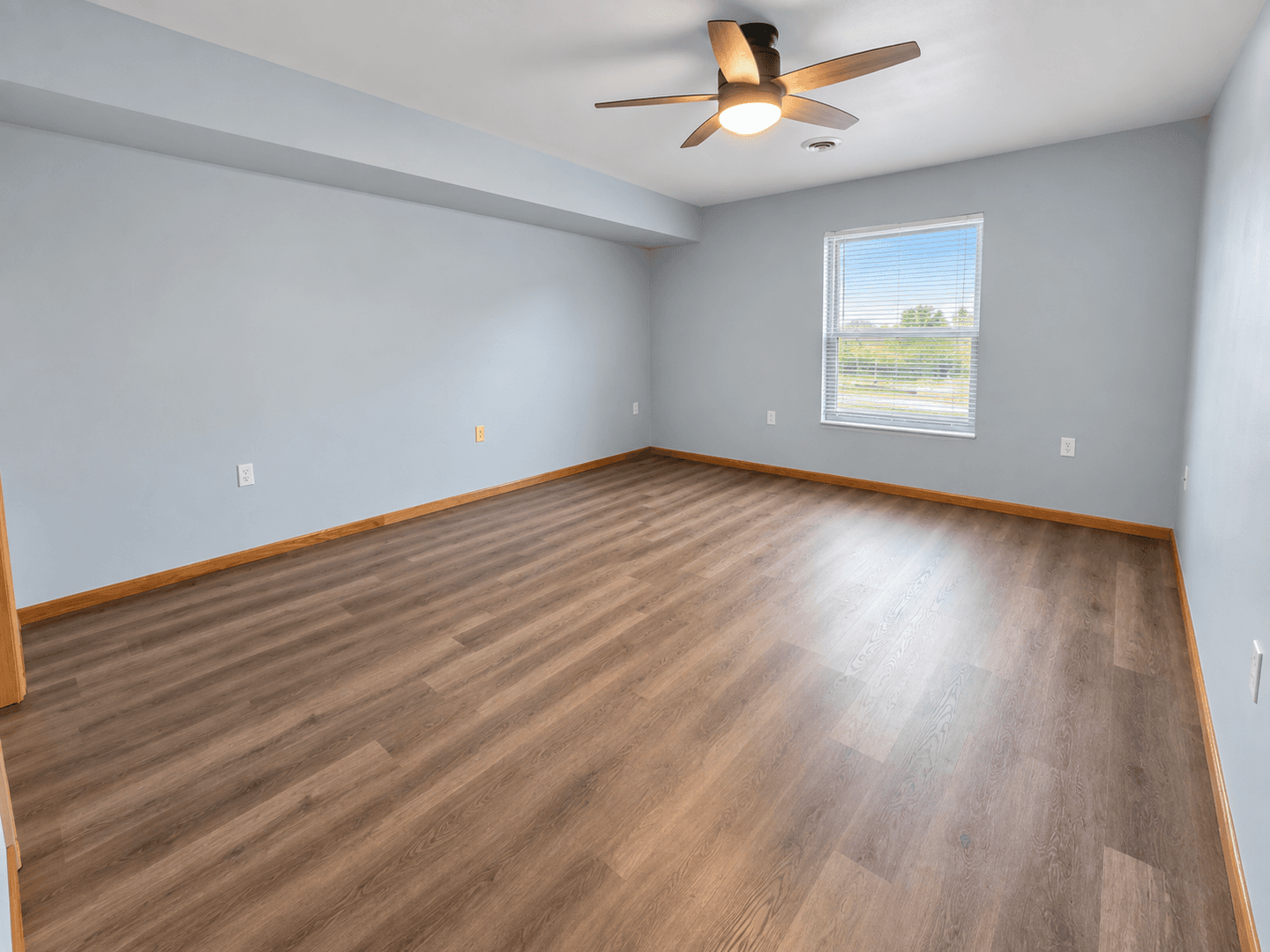 STOUGHTON Apartment: 2125 McComb Road