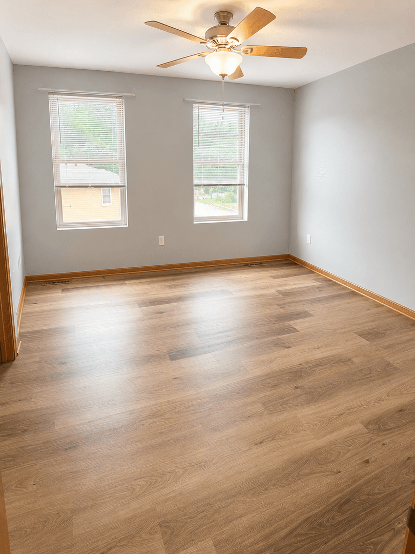 Dubuque Apartment: 815-829 Hawkeye Drive