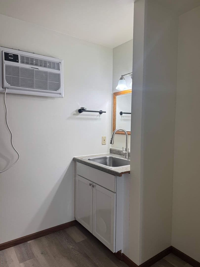 Wisconsin Dells Apartment: 2960 Wisconsin Dells Pkwy