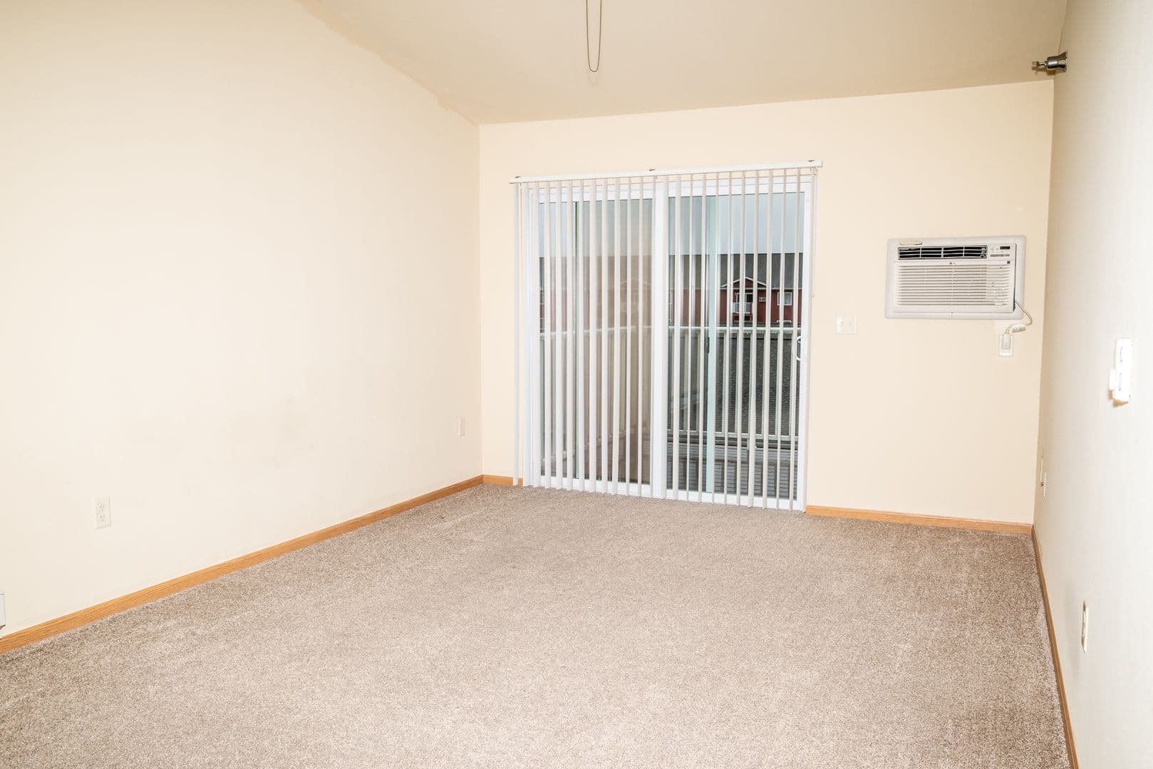 Tomah Apartment: 1010-1028 Berry Avenue