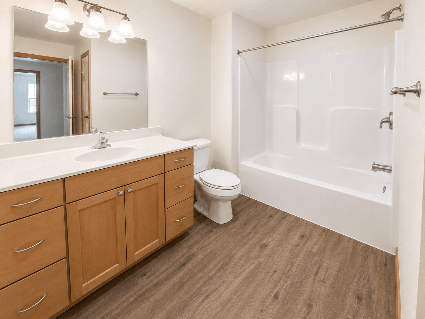 Tomah Apartment: 400 Larkin Street