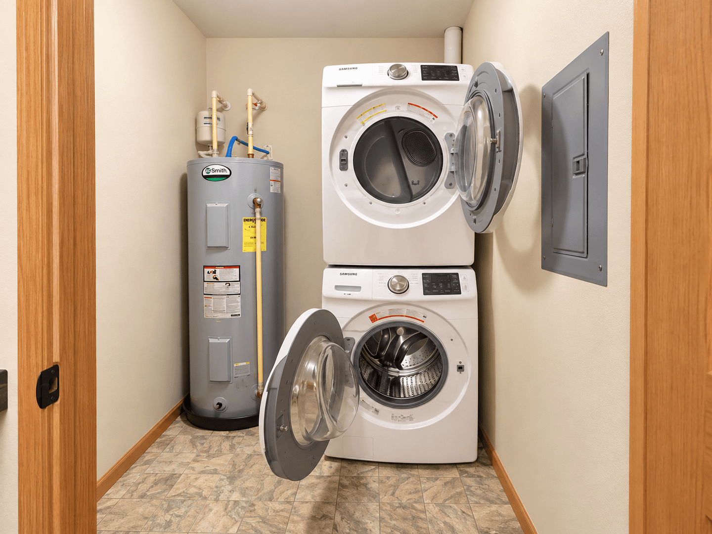 Tomah Apartment: 1010-1028 Berry Avenue