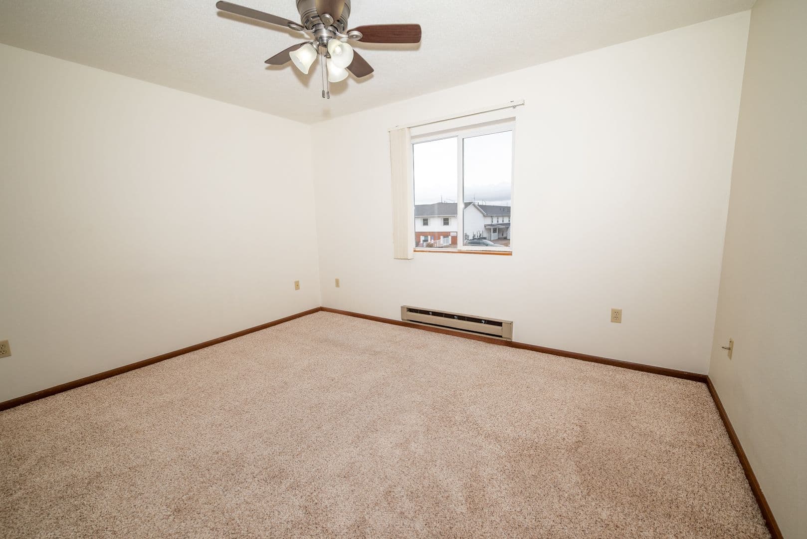 Tomah Apartment: 202-260 Murdock St