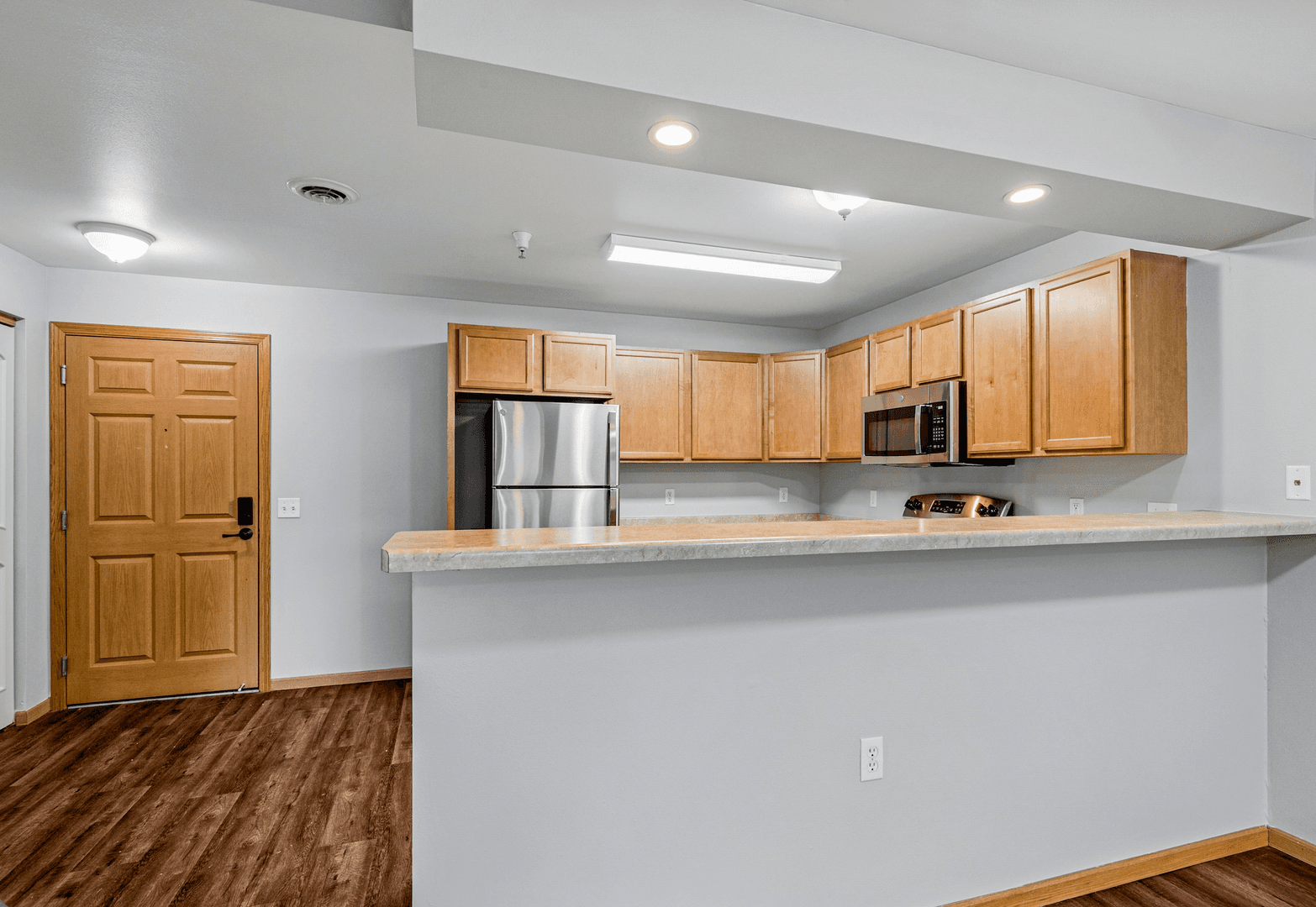 STOUGHTON Apartment: 2125 McComb Road
