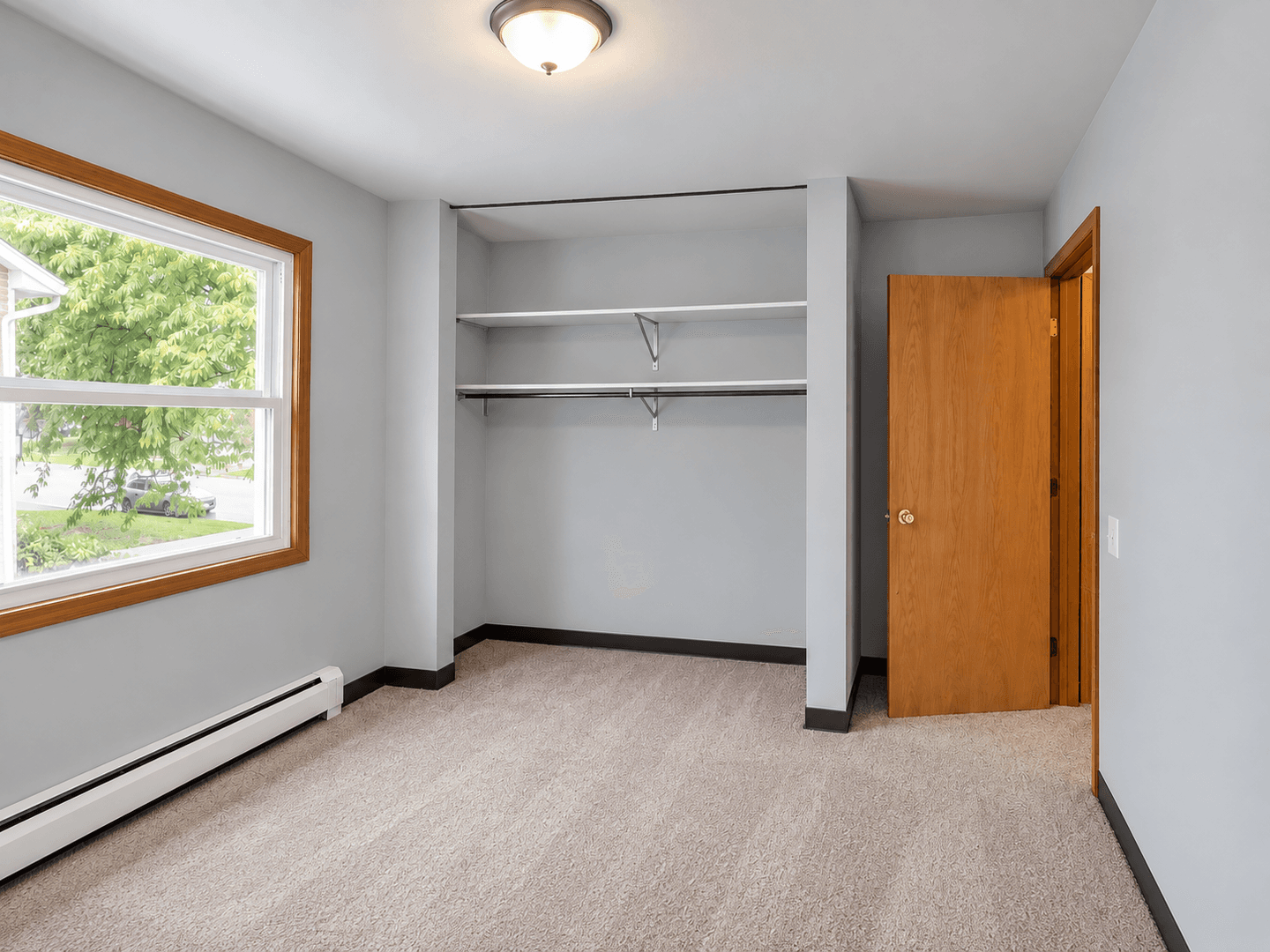 Waunakee Apartment: 717 Kingston Way
