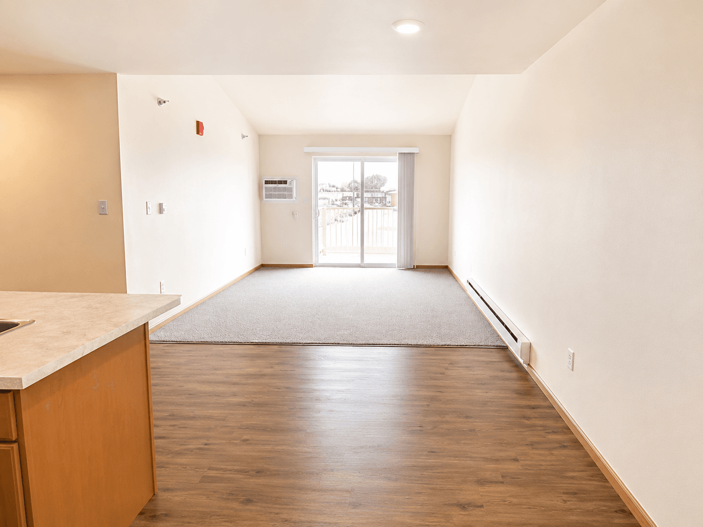 Tomah Apartment: 400 Larkin Street