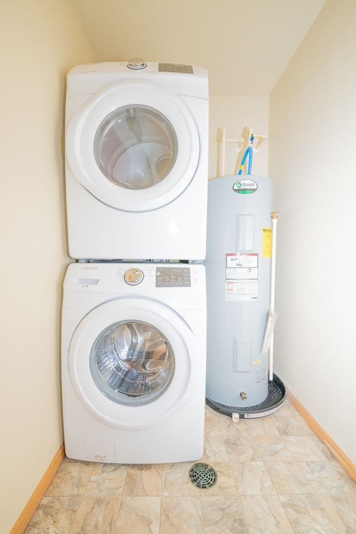 Tomah Apartment: 1010-1028 Berry Avenue