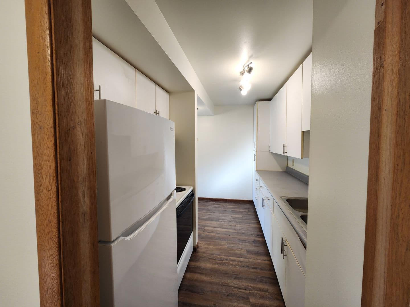 Madison Apartment: 1001-1009 GILBERT ROAD