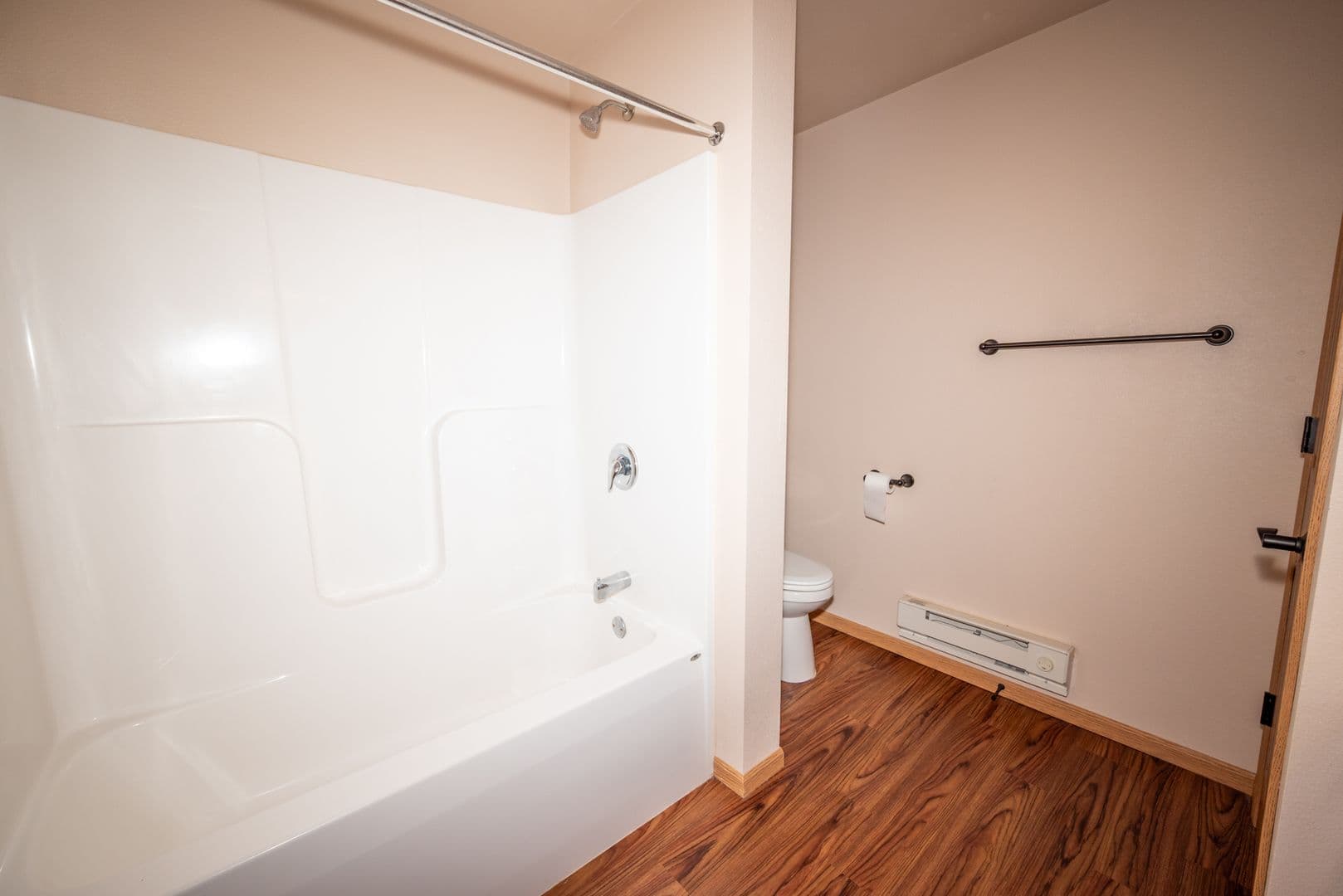 Tomah Apartment: 505 Larkin Street
