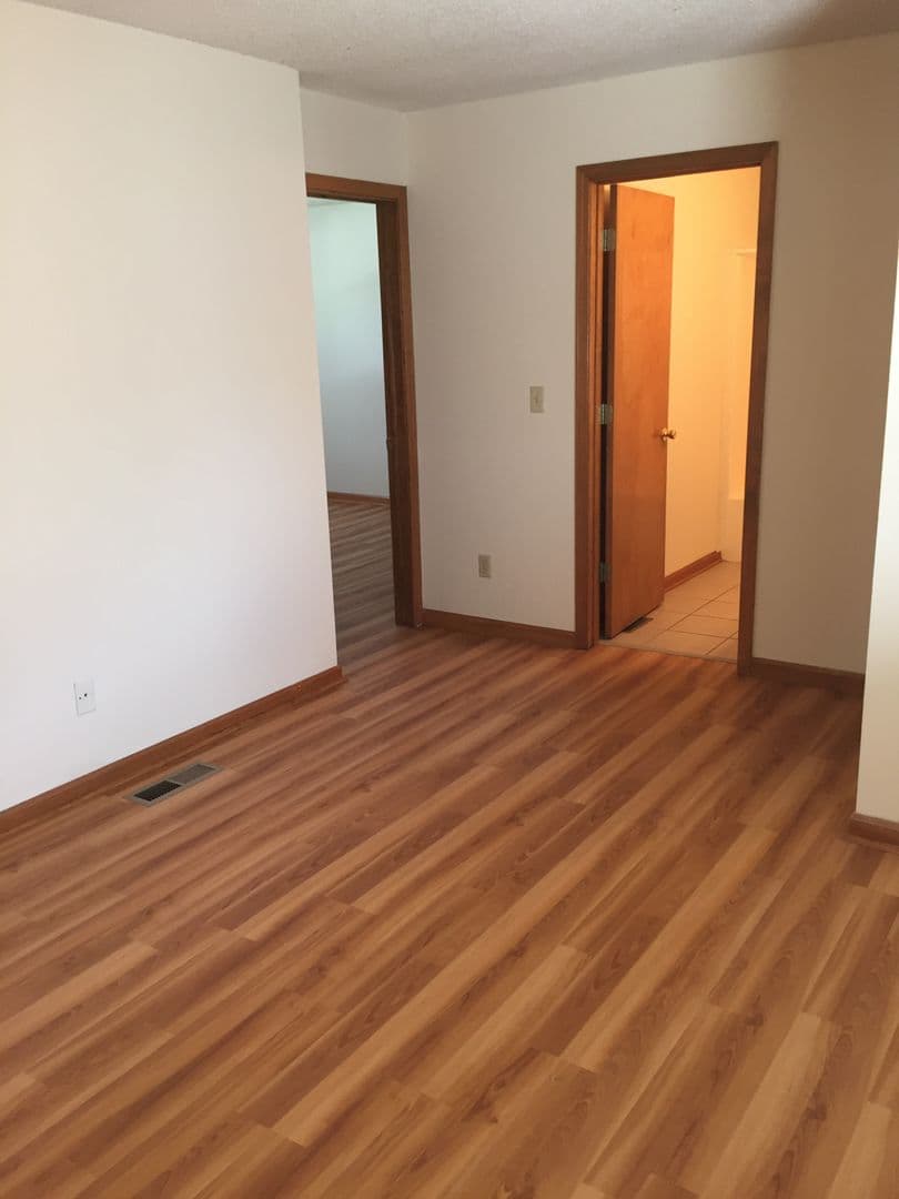 Lawrence Townhome: 4400-4447 Adam Avenue