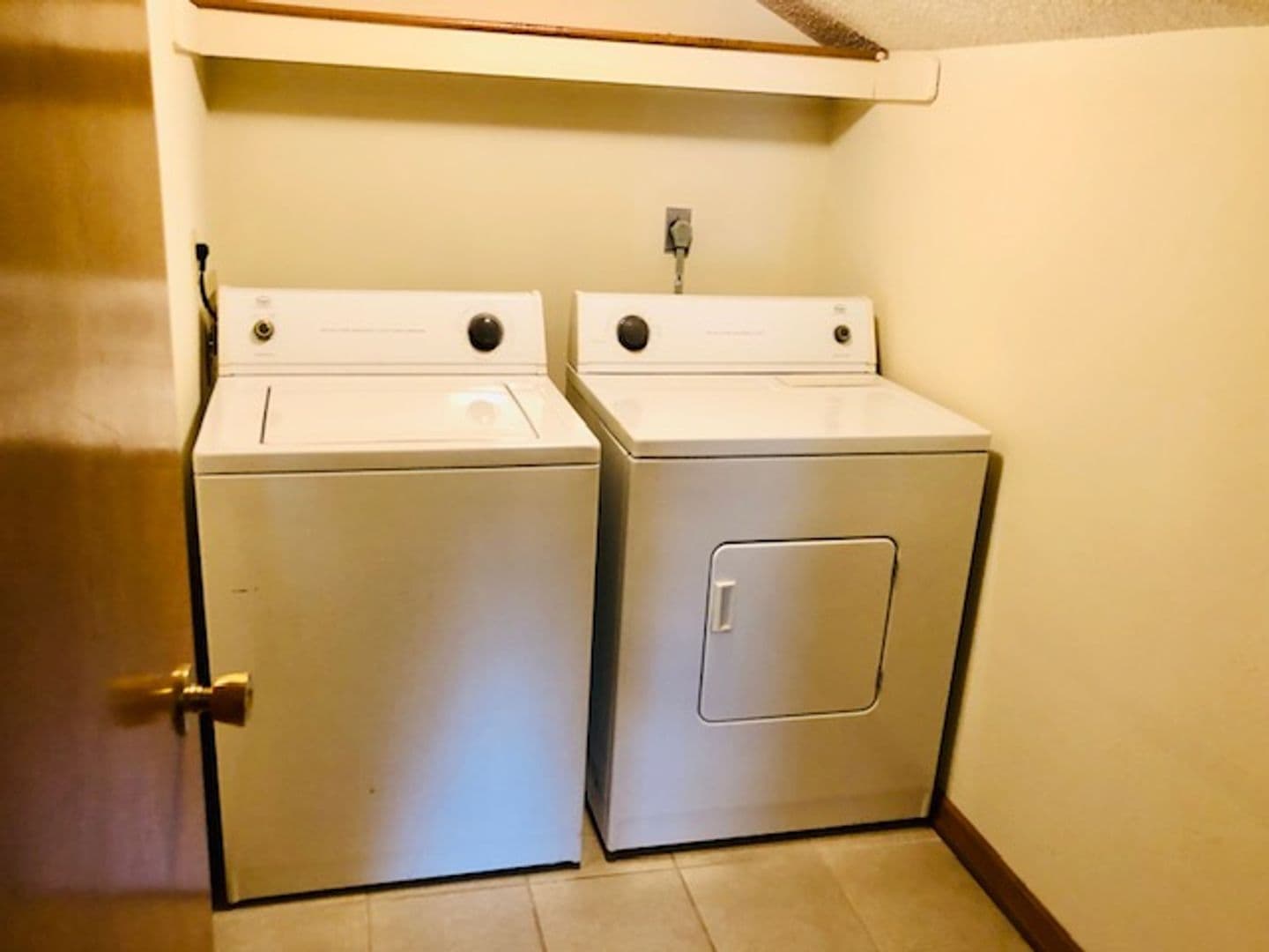 Lawrence Townhome: 4400-4447 Adam Avenue
