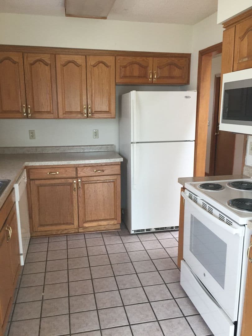 Lawrence Townhome: 4400-4447 Adam Avenue