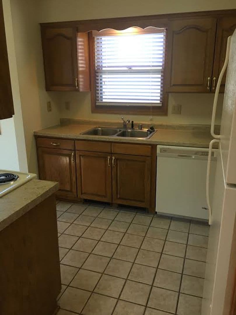 Lawrence Townhome: 4400-4447 Adam Avenue