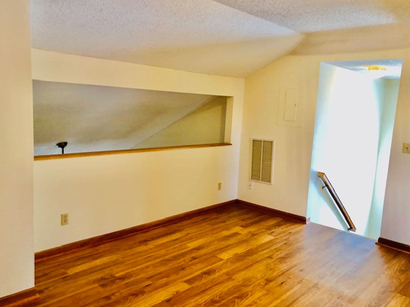 Lawrence Townhome: 4400-4447 Adam Avenue