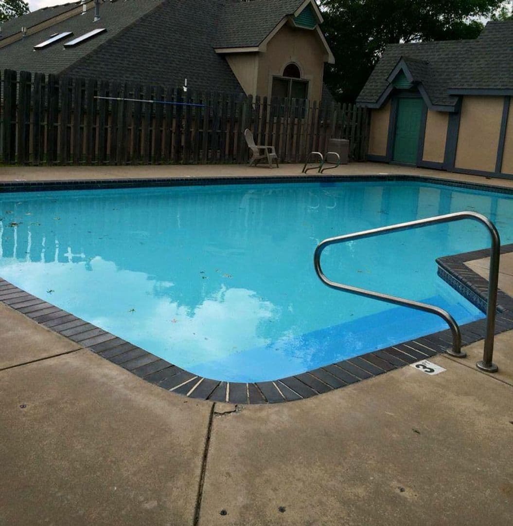 Lawrence Townhome: 4400-4447 Adam Avenue