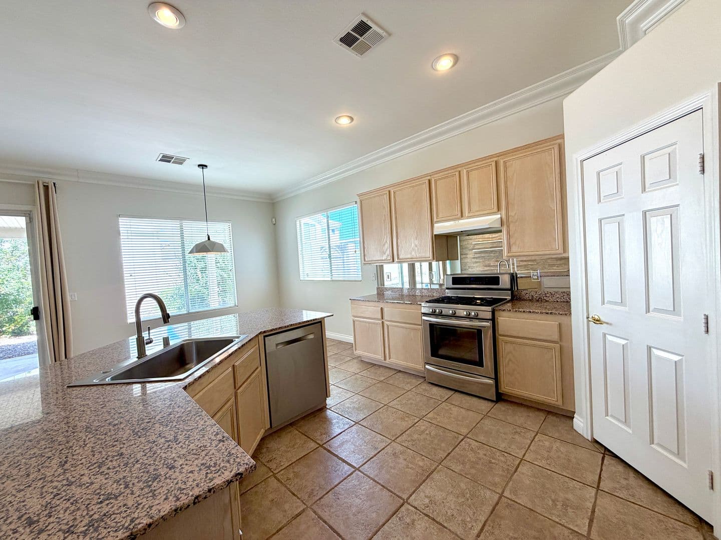 Las  Vegas House: 322 Turtle Peak Ave