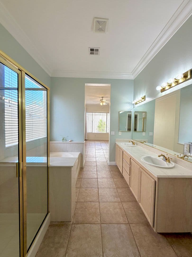 Las  Vegas House: 322 Turtle Peak Ave